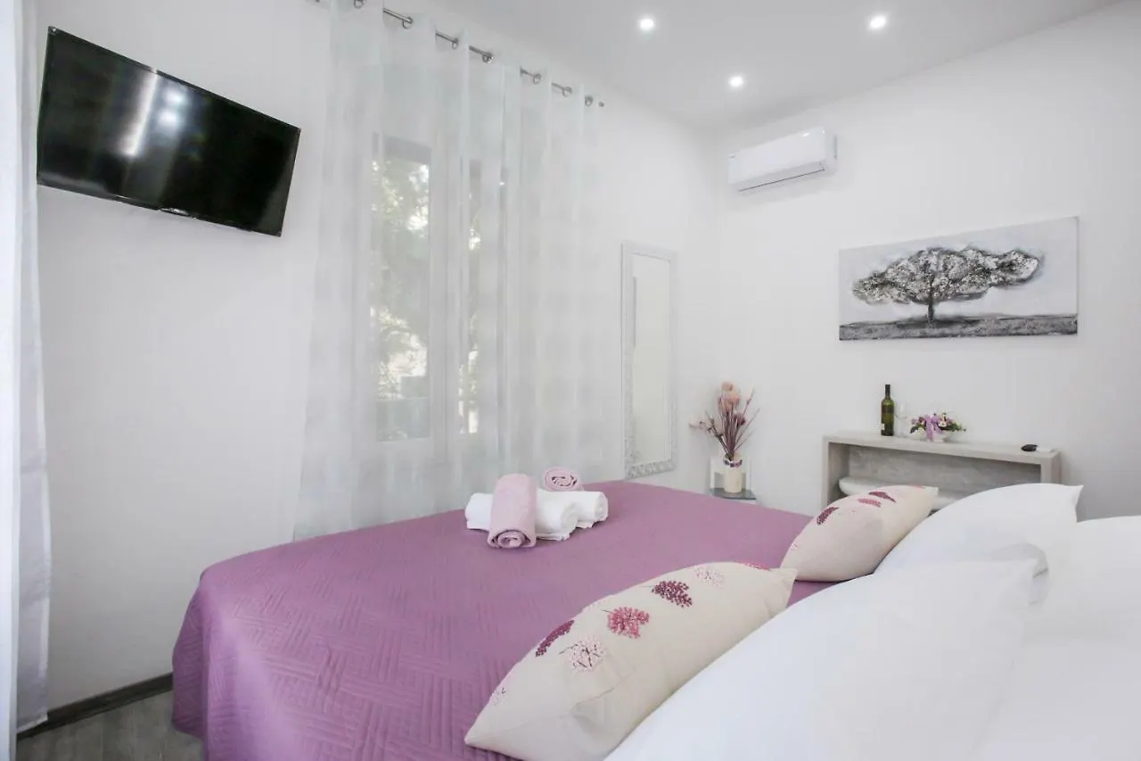 Casa de hóspedes D&D Suites In Split Centre