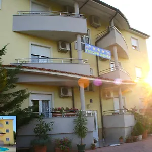 Yellow House Appartamento Pola